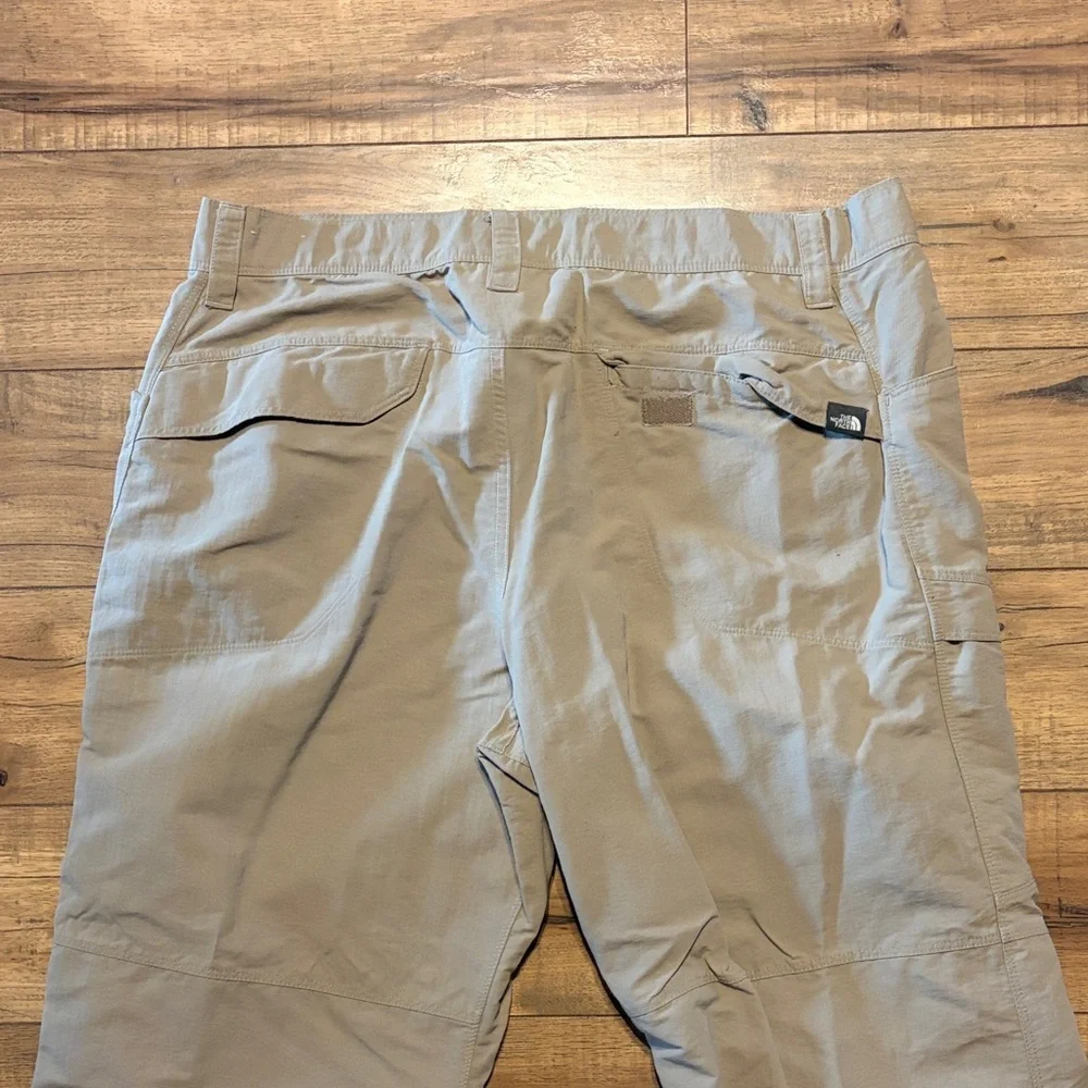 The North Face Men's Tan Cargo Pants